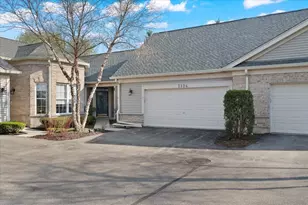 2104 Carillon Dr, Grayslake, IL 60030 - Photo 1