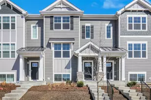 2167 Yellowstone Blvd, Mundelein, IL 60060 - Photo 1