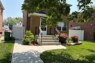 2119 S 20th Ave, Broadview, IL 60155 - Photo 1