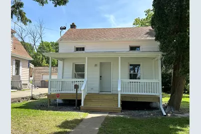 1453 S Oak Avenue, Freeport, IL 61032 - Photo 1