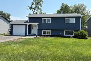 535 N Midlothian Rd, Mundelein, IL 60060 - Photo 1