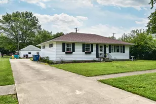 109 E Seminole St, Dwight, IL 60420 - Photo 1