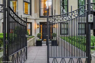 1236 N State Parkway, Chicago, IL 60610 - Photo 1