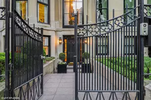 1236 N State Pkwy, Chicago, IL 60610 - Photo 1