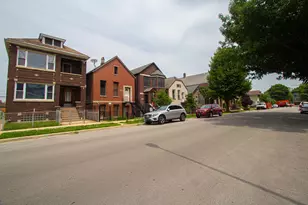 1044 W 34th Pl, Chicago, IL 60608 - Photo 1