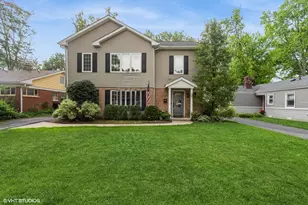 437 Longfellow Ave, Deerfield, IL 60015 - Photo 1