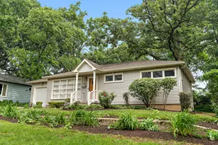 189 Oakview Dr, New Lenox, IL 60451 - Photo 1