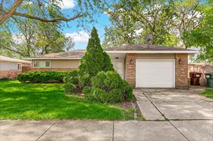 431 Lakewood Blvd, Park Forest, IL 60466 - Photo 1
