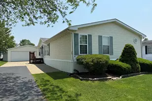 25 Finch Ln, Beecher, IL 60401 - Photo 1