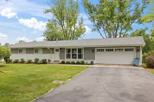 26W079 Thomas Rd, Wheaton, IL 60187 - Photo 1