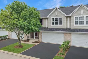 1335 Acorn Dr, Crest Hill, IL 60403 - Photo 1