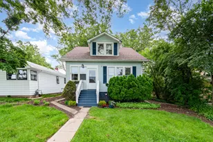 741 S Jackson St, Hinsdale, IL 60521 - Photo 1