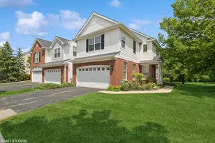 1425 Millbrook Dr, Algonquin, IL 60102 - Photo 1