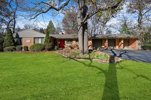 4770 Woodcliff Ln, Palatine, IL 60067 - Photo 1