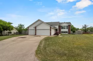 6072 Nimtz Ct, Loves Park, IL 61111 - Photo 1