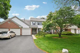 1604 Brittany Ct, Wheeling, IL 60090 - Photo 1