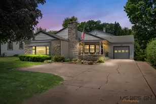 115 Fair St, Sycamore, IL 60178 - Photo 1