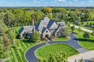 36W400 Hunters Gate Rd, Saint Charles, IL 60175 - Photo 1