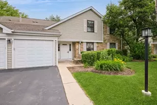 371 Southbury Ct, Schaumburg, IL 60193 - Photo 1