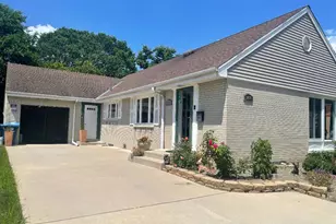 1278 E River Dr, Des Plaines, IL 60018 - Photo 1