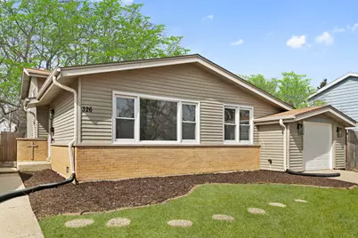 326 W Hawthorne Boulevard, Mundelein, IL 60060 - Photo 1