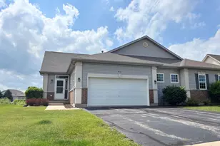 913 Yorktown St, McHenry, IL 60050 - Photo 1