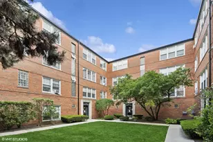 2424 W Farragut Ave, Chicago, IL 60625 - Photo 1