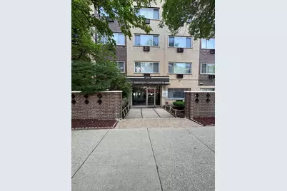 6619 N Sheridan Road #504, Chicago, IL 60626 - Photo 1