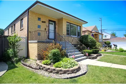 5518 S Melvina Avenue, Chicago, IL 60638 - Photo 1