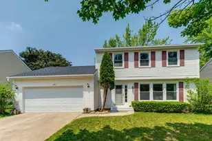 222 Annapolis Dr, Vernon Hills, IL 60061 - Photo 1