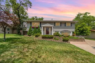 1320 Jefferson Rd, Hoffman Estates, IL 60169 - Photo 1