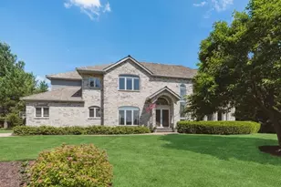 1551 Daybreak Dr, Libertyville, IL 60048 - Photo 1