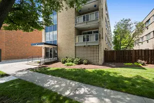 429 Wesley Ave, Oak Park, IL 60302 - Photo 1