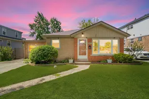 8601 44th St, Lyons, IL 60534 - Photo 1