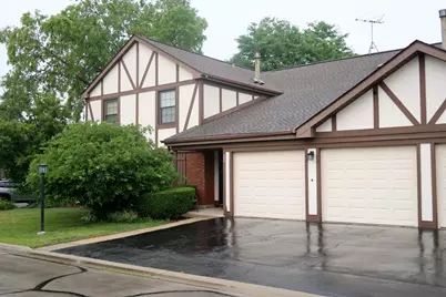 369 Ferndale Court #B1, Schaumburg, IL 60193 - Photo 1