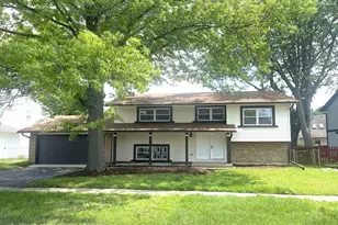 215 Brighton Rd, Elk Grove Village, IL 60007 - Photo 1