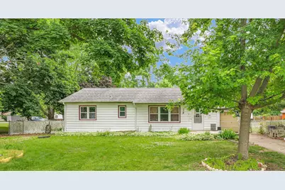 10 Park Lawn Street, Paxton, IL 60957 - Photo 1
