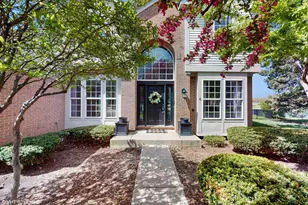 8 Georgetown Ct, Algonquin, IL 60102 - Photo 1