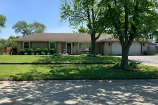 1412 Timberline Dr, Joliet, IL 60431 - Photo 1