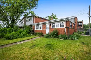 535 Glenshire Rd, Glenview, IL 60025 - Photo 1