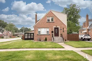 9156 S Sawyer Ave, Evergreen Park, IL 60805 - Photo 1