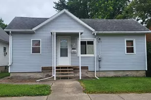 707 E Kent St, Streator, IL 61364 - Photo 1