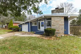 144 Crestwood Dr, East Dundee, IL 60118 - Photo 1