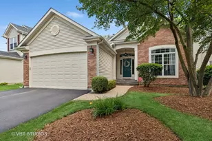 29583 N Birch Ave, Lake Bluff, IL 60044 - Photo 1