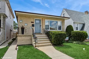 7535 W Carmen Ave, Harwood Heights, IL 60706 - Photo 1