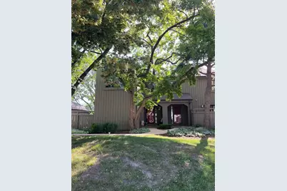 186 Shoreline Road, Lake Barrington, IL 60010 - Photo 1