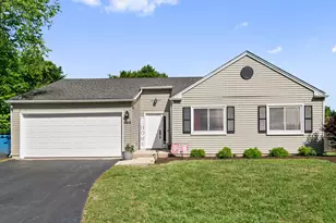 895 Fieldside Ln, Aurora, IL 60504 - Photo 1