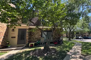 2086 Country Club Dr, Woodridge, IL 60517 - Photo 1