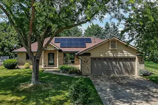 1225 White Tail Ln, Sandwich, IL 60548 - Photo 1