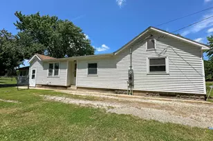 1806 S Harrison St, Streator, IL 61364 - Photo 1